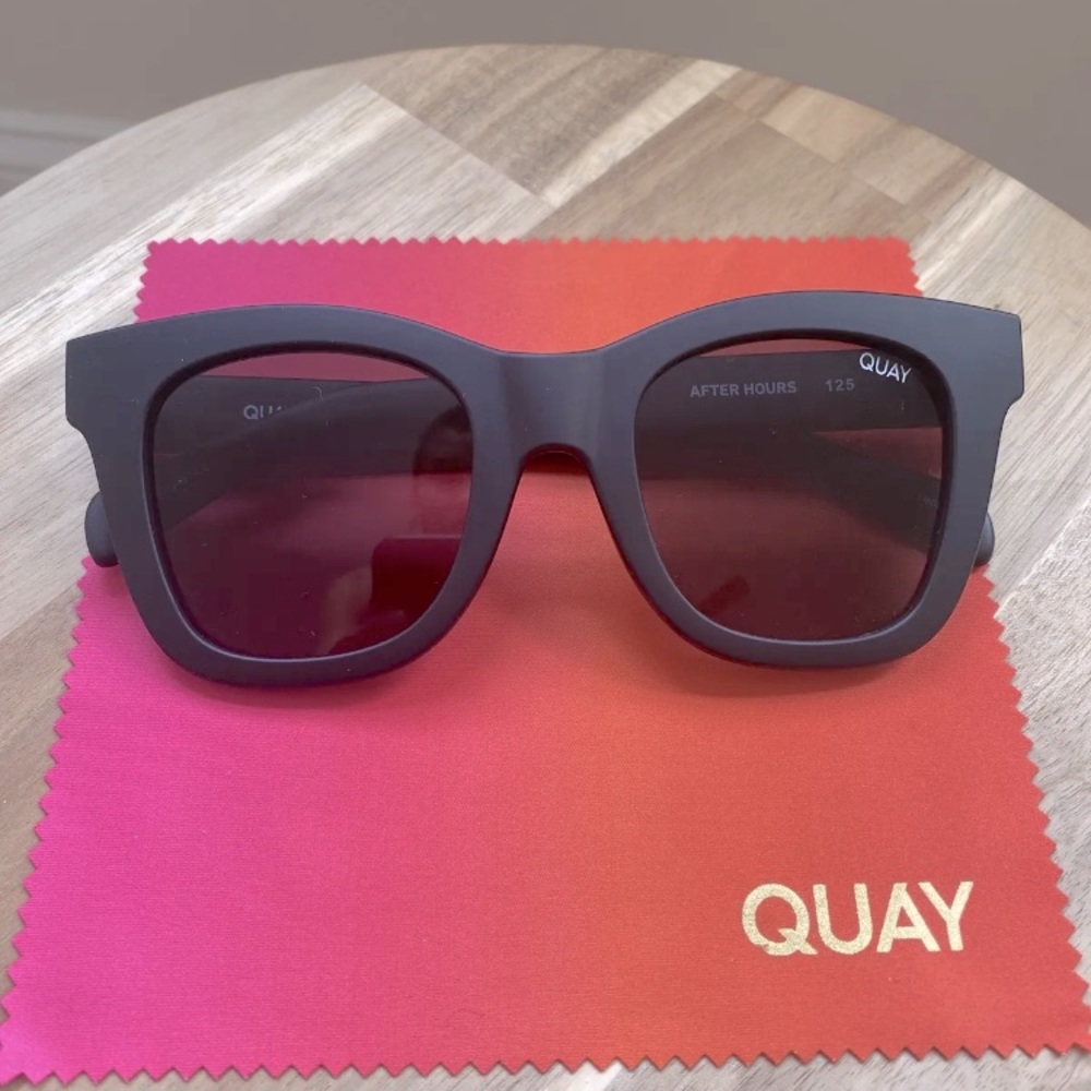 Quay 255254 Womens After Hours Square Sunglasses Black Smoke.